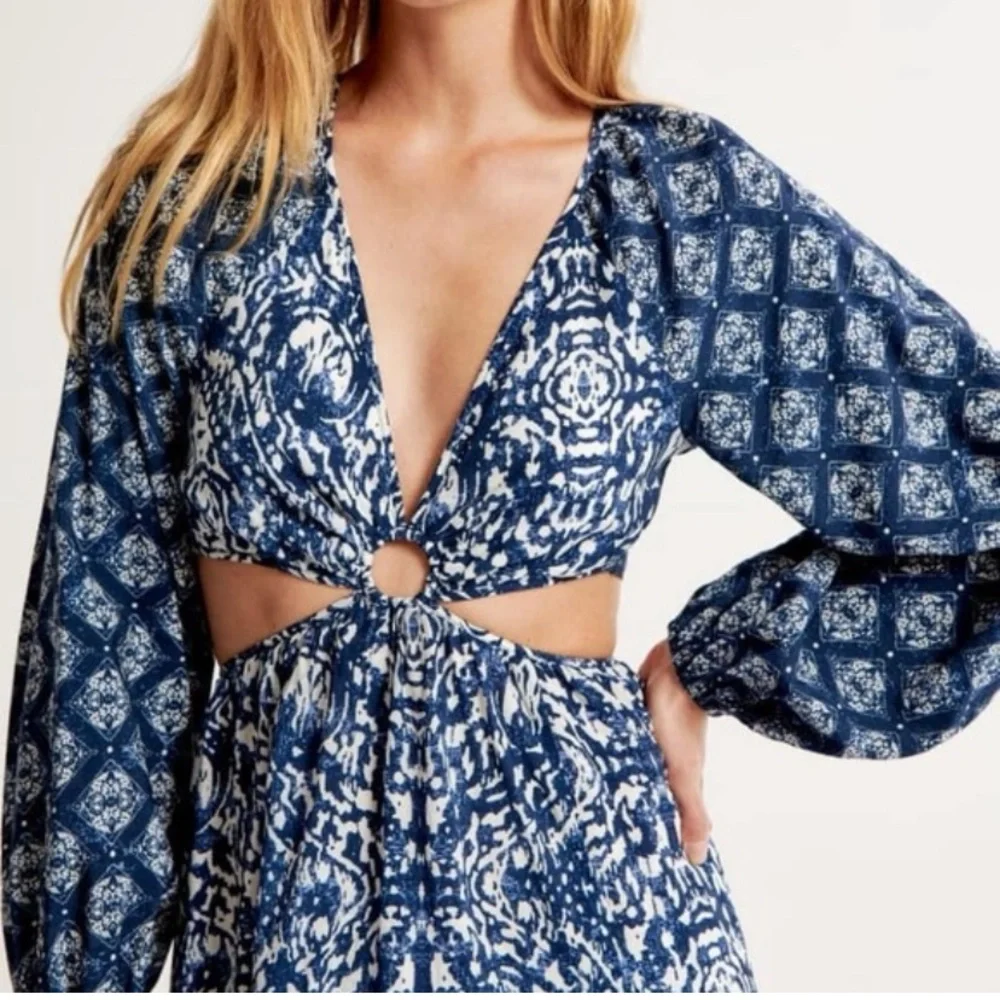 Abercrombie & Fitch Plunge Cut Out Maxi Dress Size L NWT